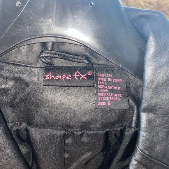 Leather jacket - Picture 2 of 2